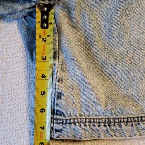 JORDACHE Vtg Acid wash Jean Shorts Pleated High Waist 7/8- Missing buttons 25" W - Picture 9 of 13
